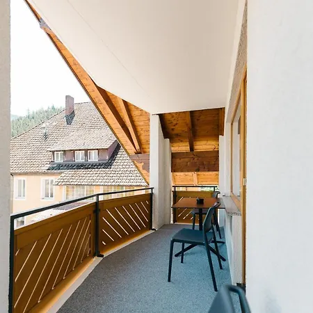 Moderne 2 Zi.-fewo Blackforest Art Barrierefrei Naehe Freiburg شقة *