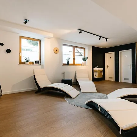 Moderne 2 Zi.-fewo Blackforest Art Barrierefrei Naehe Freiburg Апартаменты